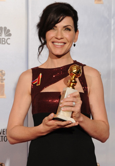 http://media.onsugar.com/files/2010/01/02/0/192/1922283/a88a85d4ff69aea7_julianna-margulies.jpg