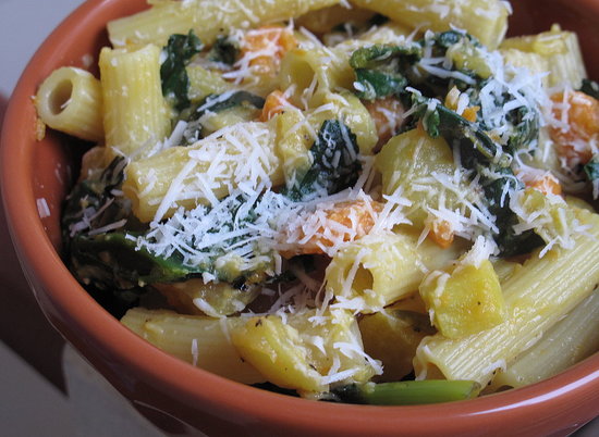 2010 secret of healthy; Penelope cruz: pregnant and smoking?