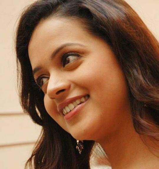 South Indian Actress Bhavana Movie Wallpapers Stills Pictures Photo Gallery