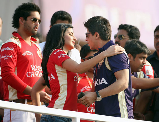 katrina SRK hugs