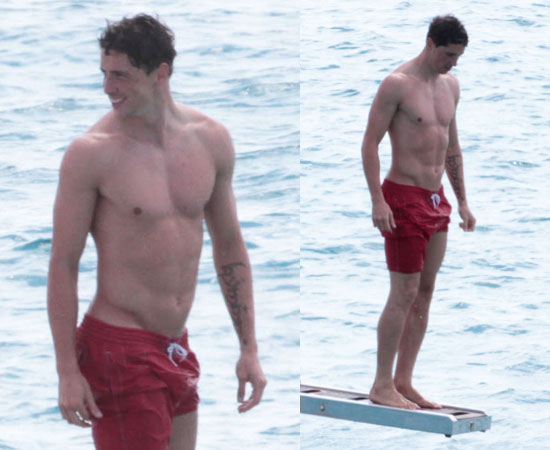 Hot Pics Fernando Torres Gets Shirtless in Spain
