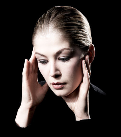 Beautiful Rosamund Pike Wallpap...