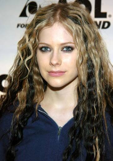 cute hairstyles for girls with curly hair