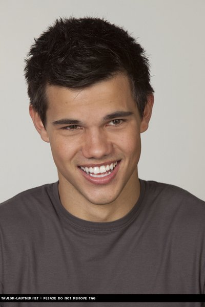 taylor swift and taylor lautner valentine. of Taylor Lautner from his