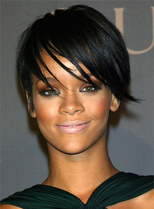 rihanna hairstyles short hair. Rihanna#39;s Winter Short Hair