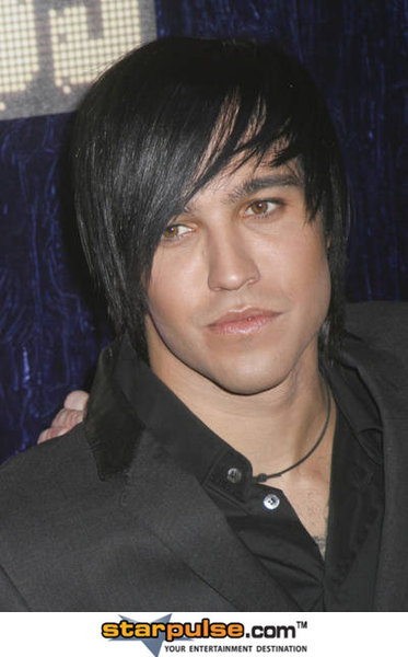 Pete Wentz cool emo haircuts - emm, this fall out boy hair is fabulous!