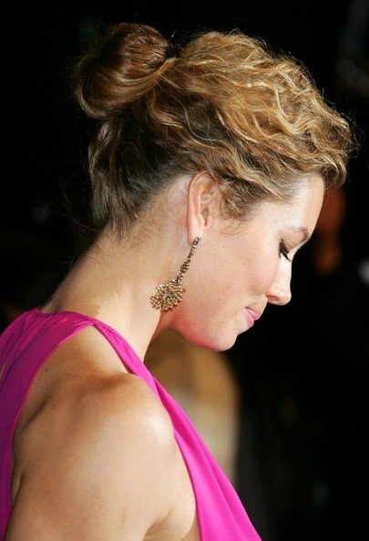 Jessica Biel Medium Cute Hairstyles for Women 2010