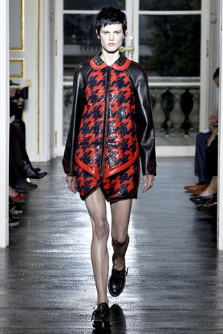 Balenciaga Spring 2011 Ready-to-Wear