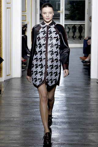 Balenciaga Spring 2011 Ready-to-Wear