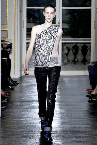 Balenciaga Spring 2011 Ready-to-Wear