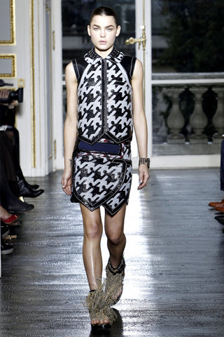 Balenciaga Spring 2011 Ready-to-Wear