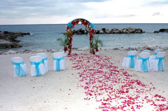 hawaiian beach wedding decorations