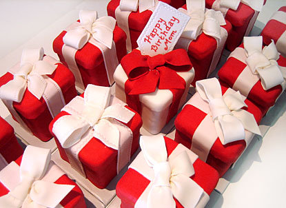 gift box cake designs. Gift+ox+cake+decoration