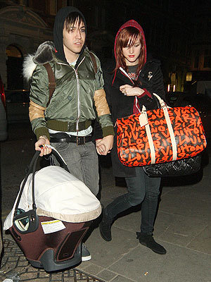 ashlee simpson husband