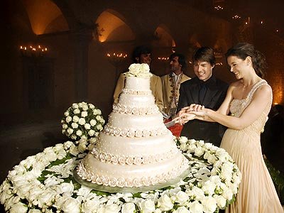 tom cruise and katie holmes wedding pictures. tom cruise and katie holmes