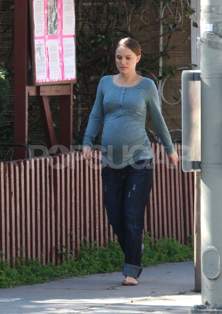 Selena Gomez Pregnant Belly. Pink Pregnant Belly 2011.