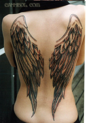 Picture Sexy Girl With Big Angel Wings Tattoos Design on The Back Body