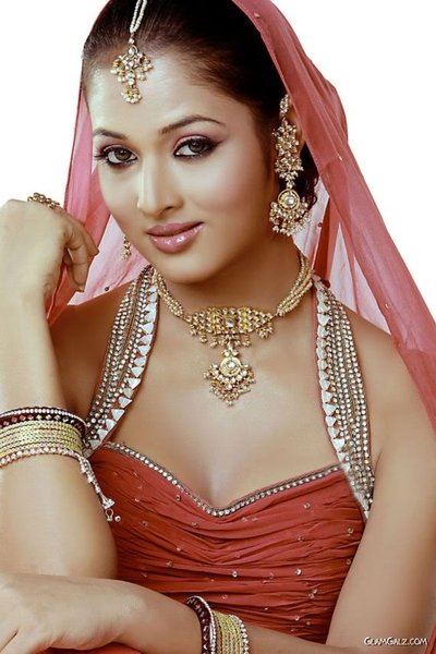 Pretty South Indian Actress Vidisha