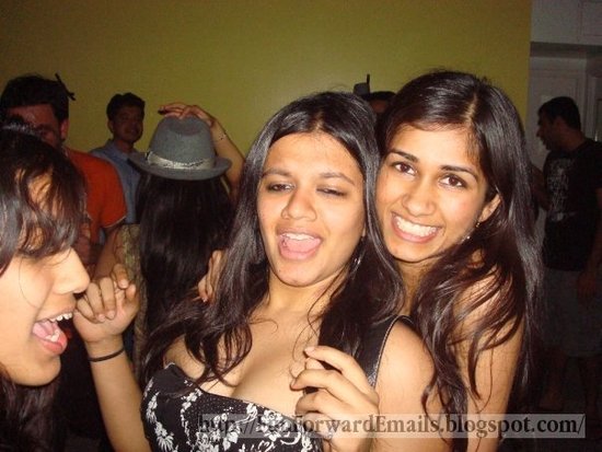 Hot Desi Girls Party Late Night Pics