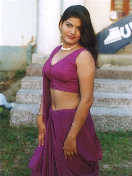 Exide Fun Hot And Sexy Indian Bhabhi Pictures