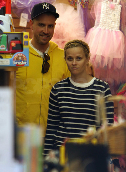 Reese Witherspoon And Ava. Reese Witherspoon took Ava and