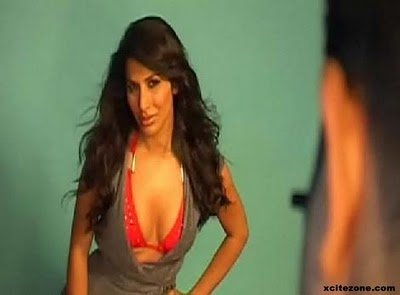  Sophie Choudhry Sizzling sexy Photo Shoot 