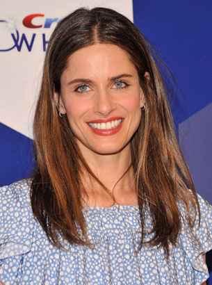 Amanda Peet amanda peet talks teeth whitening turning hair green