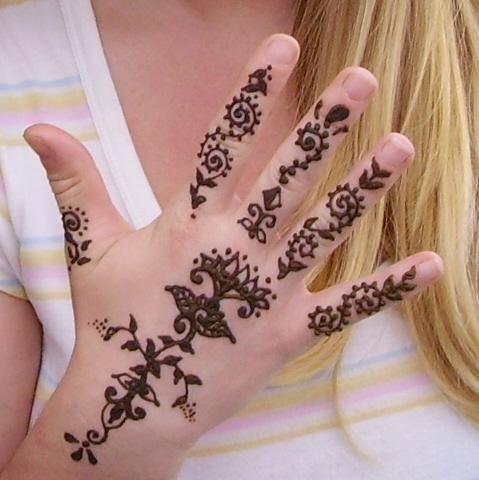 Henna Tattooed Motives