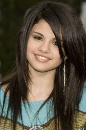 selena gomez hot wallpapers 2011. Disney Star Selena Gomez Hot