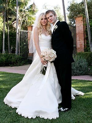 Avril lavigne Wedding Dress avril lavigne wedding dresses. Avril lavigne Wedding Dress