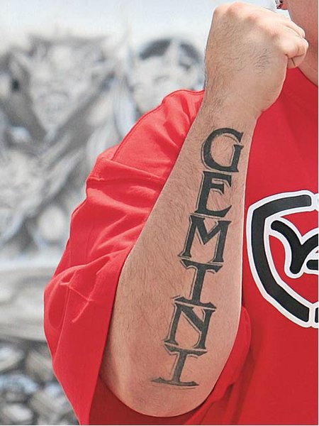 Gemini Tattoo For Girls   zodiac-symbol-tattoo.blogspot.com