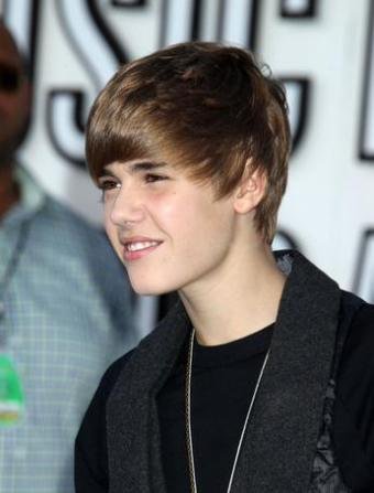 pictures of justin bieber new haircut. justin bieber haircut new