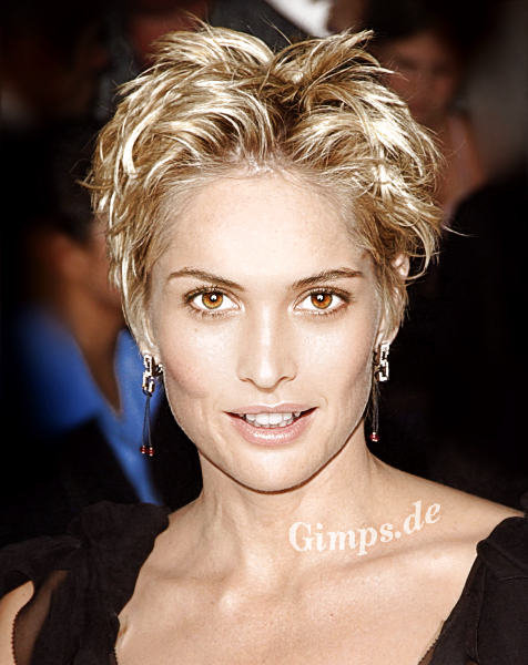 short hair styles 2011 for women with fine hair. When selecting a hair style,