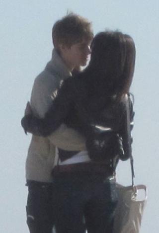 new justin bieber pictures with selena gomez. justin bieber and selena gomez