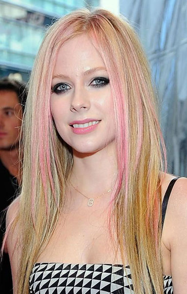 avril lavigne rock chick. Avril+lavigne+tour+dates+