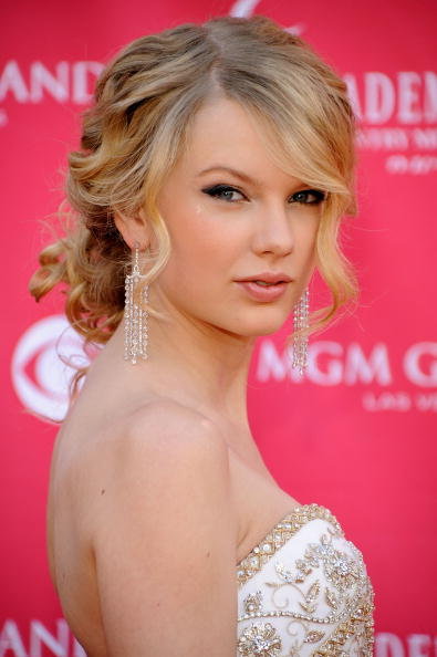 Taylor Swift Straight Hair Cmt. taylor swift brother austin.