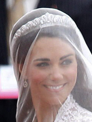 princess diana wedding tiara. princess diana wedding tiara.