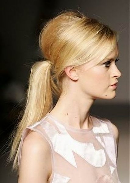 Ponytail Styles For Medium Hair. Beautiful Long #39;Ponytail #39;Hair Styles Quick And Easy Woman#39;s Styles