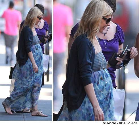 Sarah Michelle Gellar Wedding Ring on Boreanaz David Gellar Michelle Sarah  Sarah Baby Bump  Sarah Baby Bump