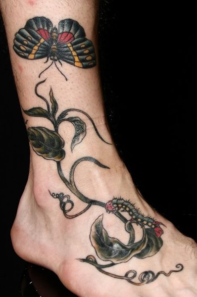 swan song tattoo. Elisa at Swan Song Tattoo, Rome Italy