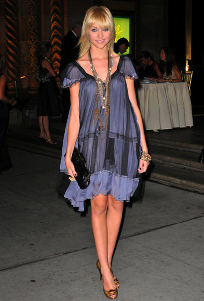 taylor-momsen-haircut-2
