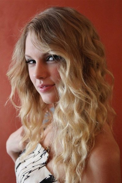 Taylor Swift 2009 Photoshoot. wallpaper Emma Watson 2009