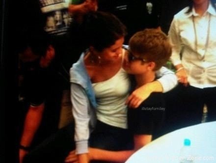 justin bieber selena gomez indonesia. Justin Bieber and Selena Gomez