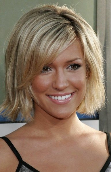 modern hairstyles 2009. 2009 hairstyles for women.