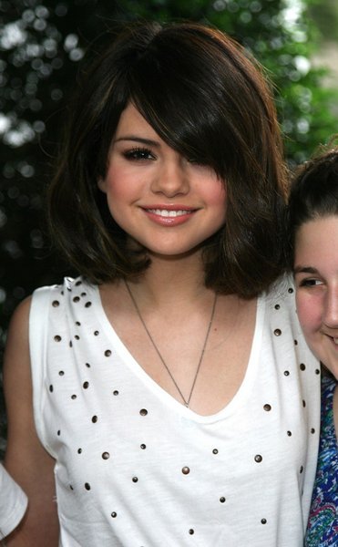 Selena Gomez Xray. selena gomez hairstyles bob.