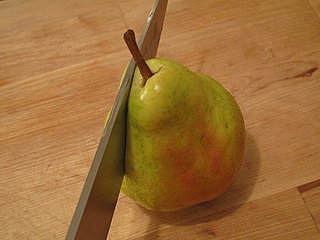 Spicy Green Salad With Manchego and Pears