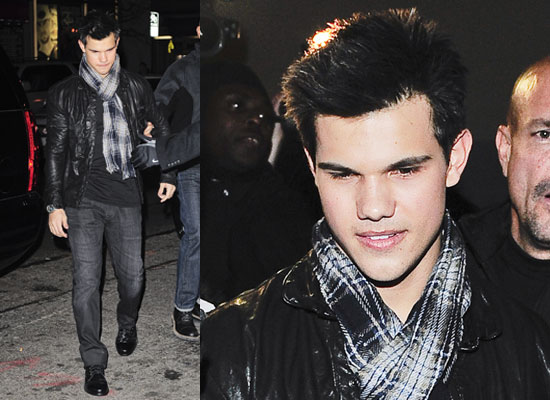 taylor swift and taylor lautner kissing. To watch Taylor#39;s SNL skits,