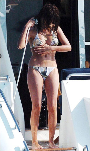 Penelope Cruz Public Shower