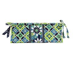 Vera Bradley Ipod Case on Vera Bradley Puts A Touch Of Style For Items Like Pencil Cases And