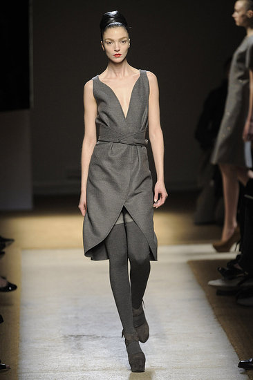 Paris Fashion Week: Yves Saint Laurent Fall 2009 | Yves Saint Laurent, runway, Gallery | Coutorture :  saint yves laurent fall